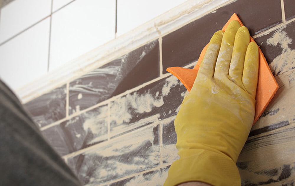 Tegels schoonmaken na bouw