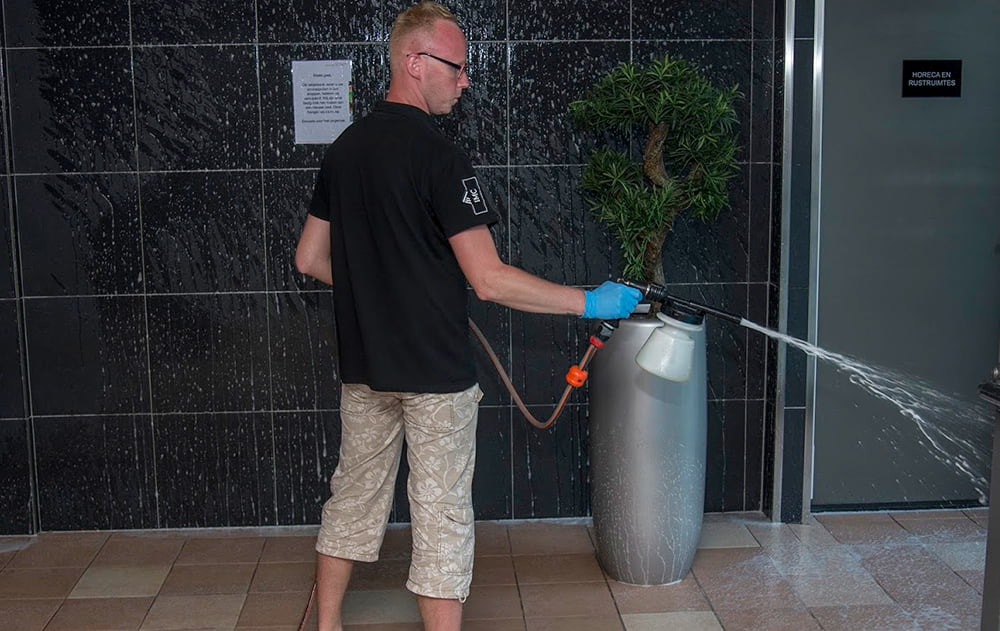 Douche sanitair reiniging